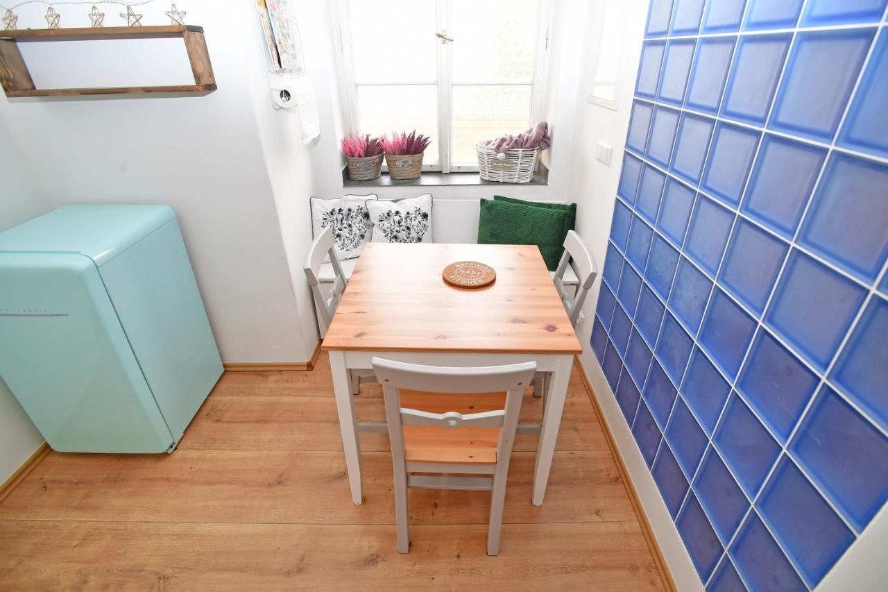 Lovely Little Cosy Apt In Прага Екстериор снимка