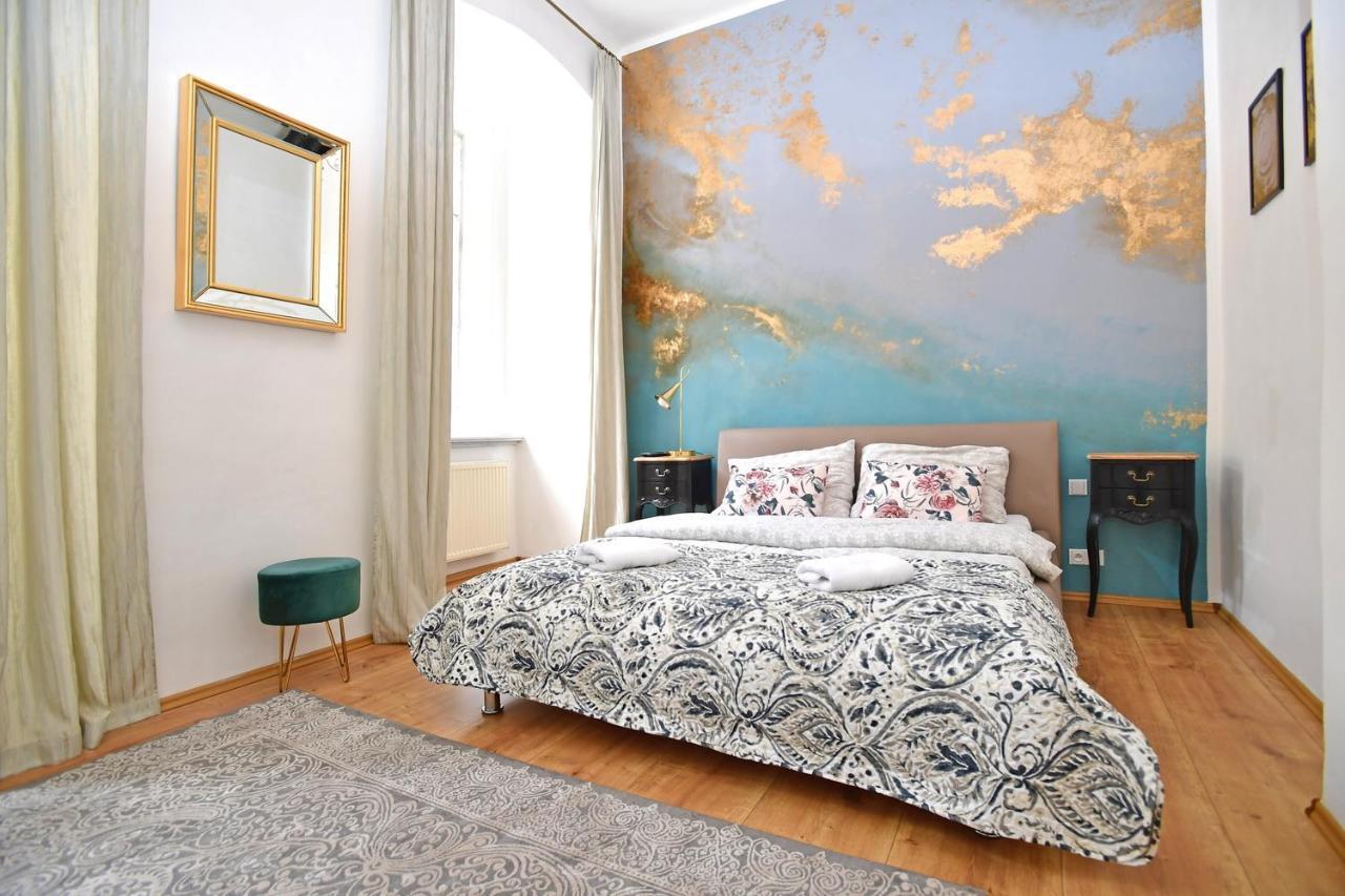 Lovely Little Cosy Apt In Прага Екстериор снимка